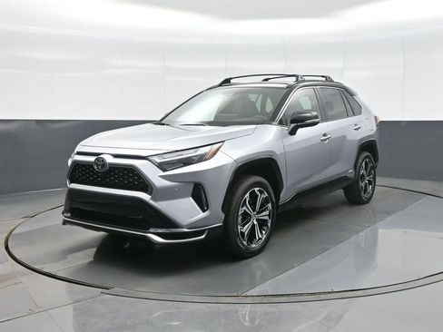 Certified 2025 Toyota RAV4 XSE image 3