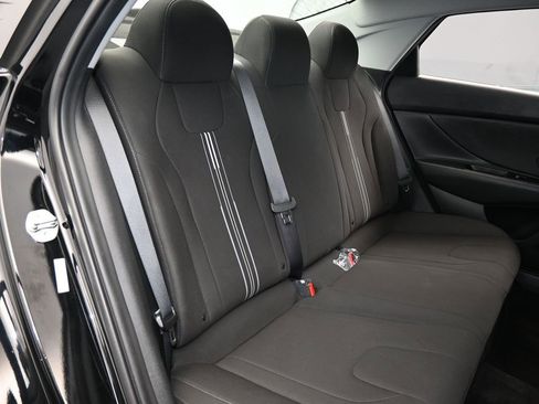 Used 2023 Hyundai Elantra SEL image 37