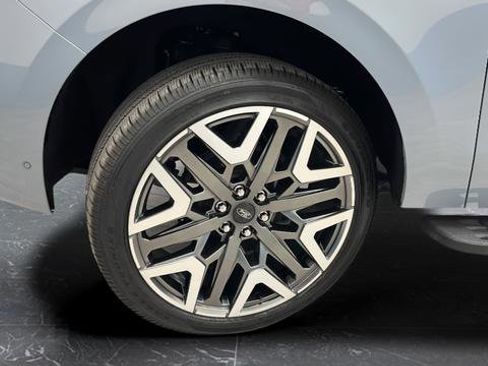 Used 2025 Ford Expedition Tremor AWD/4WD image 41
