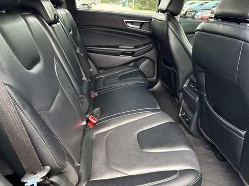 Used 2022 Ford Edge Titanium AWD/4WD image 19