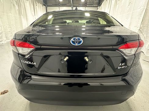 Used 2025 Toyota Corolla LE image 6