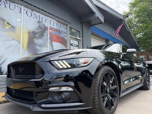 Used 2017 Ford Mustang GT w/ Black Accent Package RWD image 7