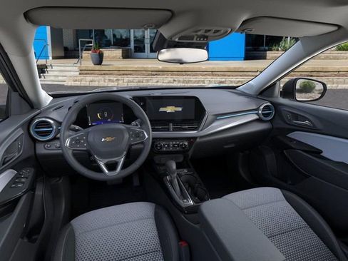 New 2026 Chevrolet Trax LT w/ Sunroof Package FWD image 15