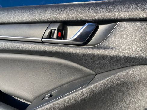 Used 2022 Honda Accord Sport image 9