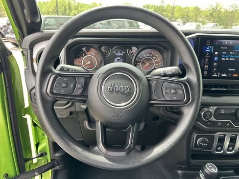Certified 2025 Jeep Wrangler Sport AWD/4WD image 11
