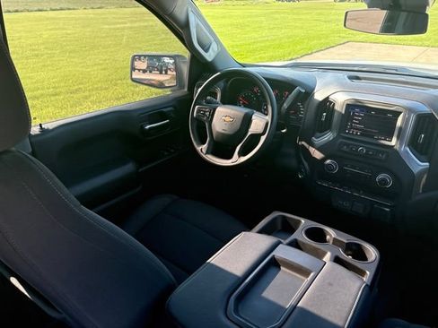Used 2024 Chevrolet Silverado 1500 Custom AWD/4WD image 24