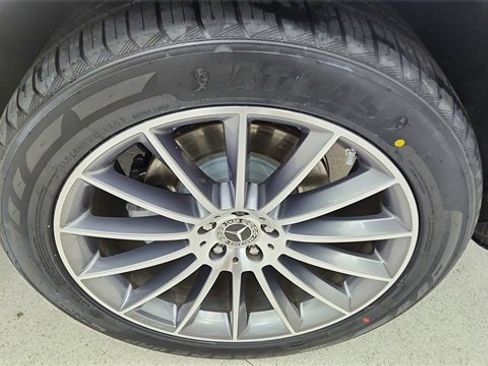 Used 2025 Mercedes-Benz GLE 350 4MATIC w/ AMG Line Exterior image 60