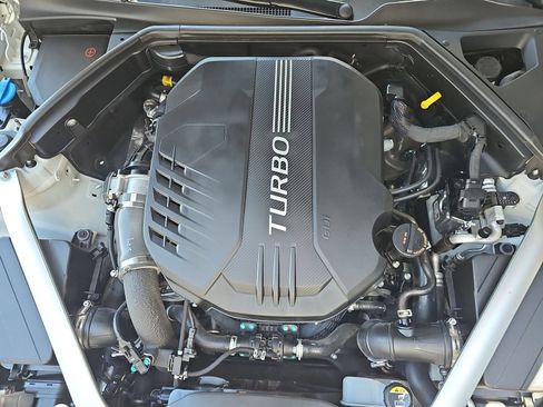 Certified 2023 Genesis G70 2.0T w/ Sport Advanced Package RWD image 13