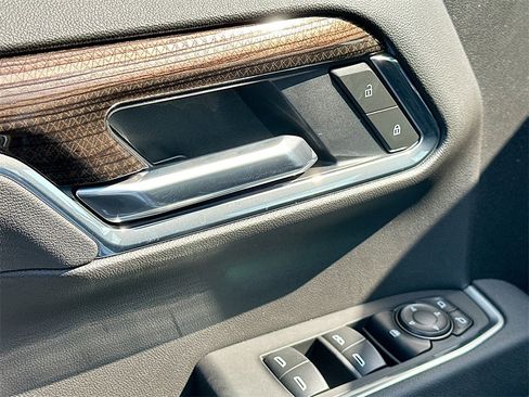 New 2025 Chevrolet Silverado 1500 LT Trail Boss w/ Convenience Package II image 13