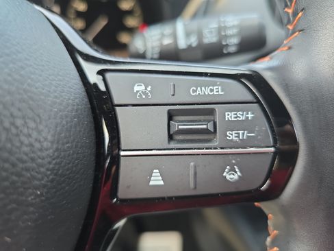 Used 2025 Honda HR-V Sport image 17