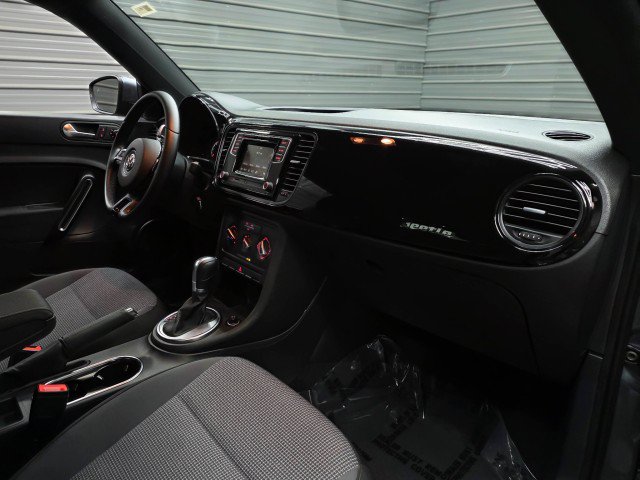 Used 2019 Volkswagen Beetle 2.0T S FWD image 12
