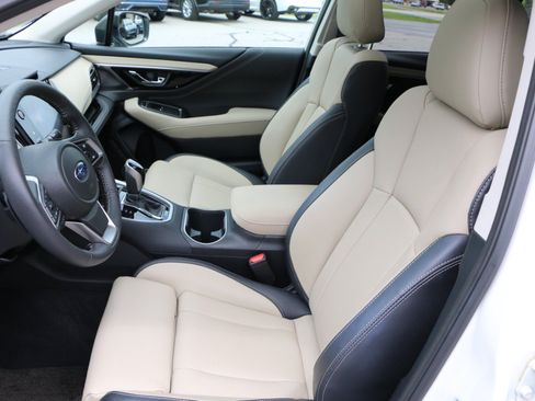 Used 2025 Subaru Outback Limited AWD/4WD image 30