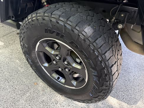 Used 2022 Jeep Gladiator Rubicon w/ LED Lighting Group image 21