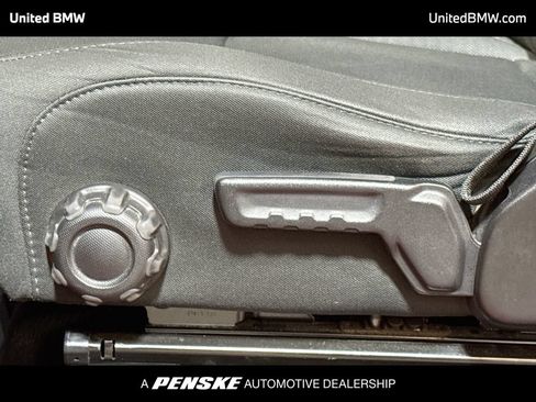 Used 2019 Jeep Wrangler Unlimited Sahara AWD/4WD image 11