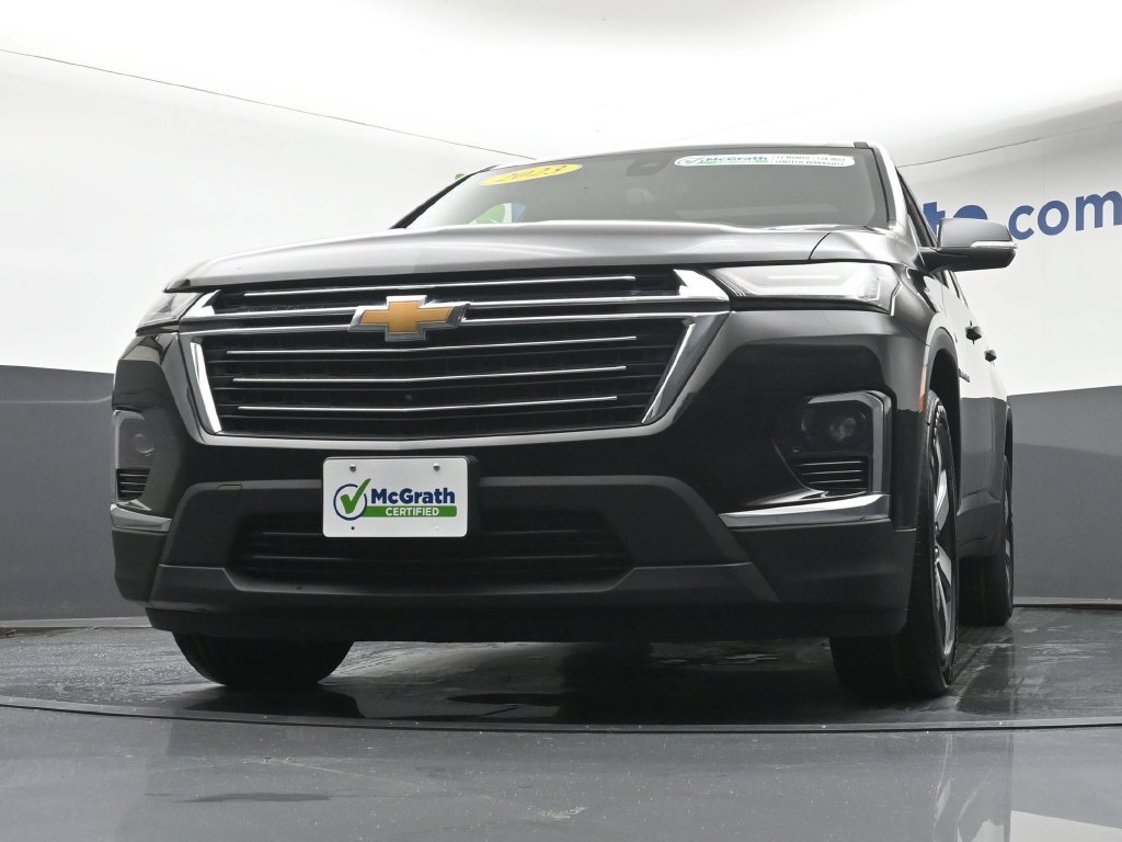 Used 2023 Chevrolet Traverse LT w/ LT Premium Package AWD/4WD image 7