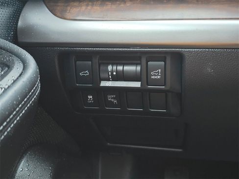 Used 2016 Subaru Outback 2.5i Limited w/ Popular Package #4 image 16