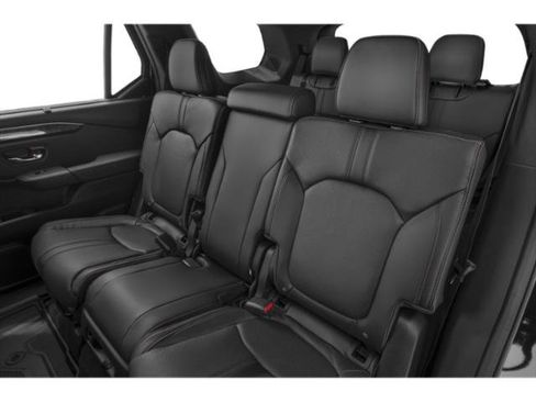 Used 2025 Honda Pilot Black Edition image 13