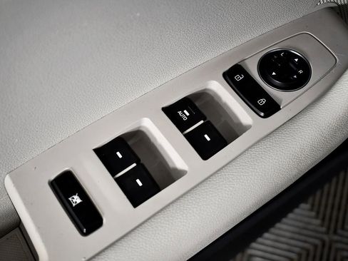 Used 2015 Hyundai Sonata SE image 16