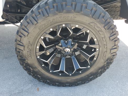 Used 2019 Ford F250 XLT w/ FX4 Off-Road Package AWD/4WD image 9