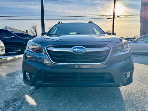 Used 2020 Subaru Outback Premium image 7