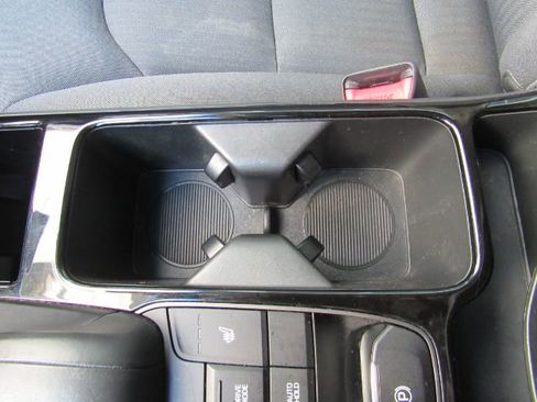 Used 2021 Hyundai Ioniq SE image 49