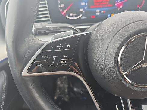 Certified 2025 Mercedes-Benz GLS 450 4MATIC image 17