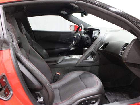 Used 2016 Chevrolet Corvette Z06 w/ 3LZ Preferred Equipment Group RWD image 23