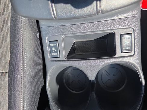 Used 2020 Nissan Rogue SV AWD/4WD image 14