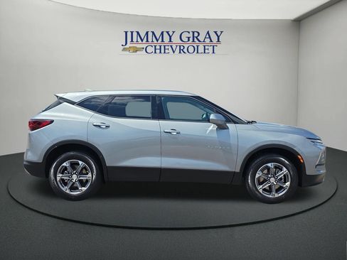 Used 2025 Chevrolet Blazer LT AWD/4WD image 6