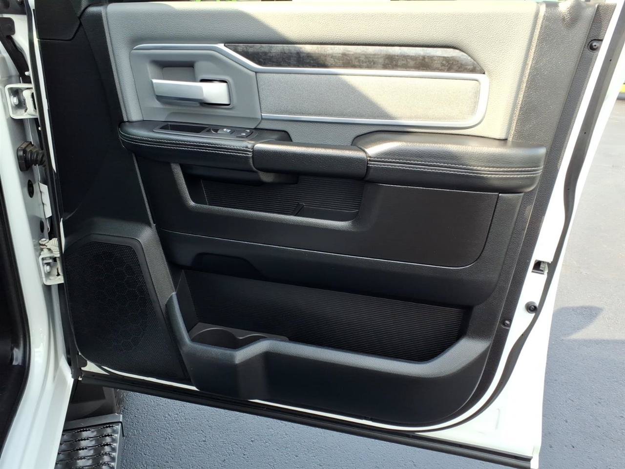 Used 2019 RAM 2500 Big Horn AWD/4WD image 11