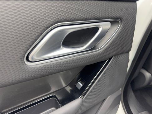 Used 2022 Land Rover Range Rover Velar S image 38