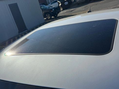 Used 2011 Chevrolet Malibu LT w/ White Diamond Premium Package image 25