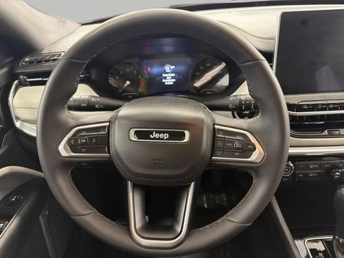 Used 2023 Jeep Compass Limited AWD/4WD image 6