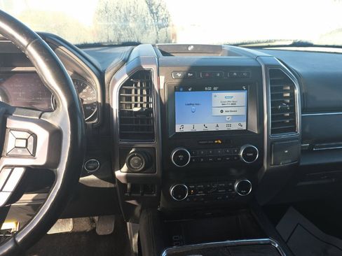 Used 2019 Ford Expedition Platinum image 12