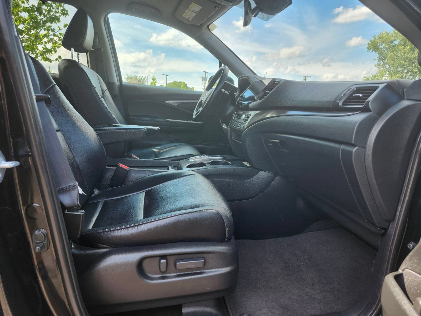 Used 2022 Honda Pilot Special Edition image 10
