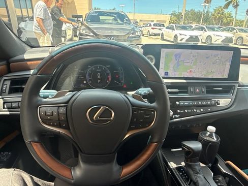 Used 2025 Lexus ES 350 w/ Technology Package FWD image 22
