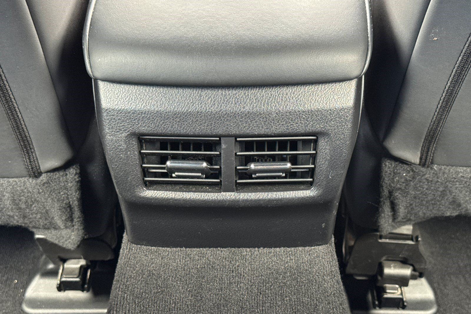Used 2019 Lexus IS 300 F Sport w/ F Sport Package RWD image 16