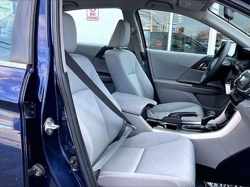 Used 2016 Honda Accord LX image 9