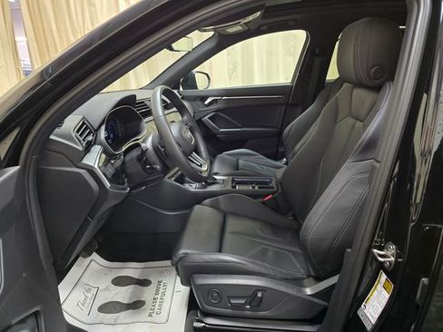 Certified 2024 Audi Q3 2.0T Premium w/ Convenience Package image 15