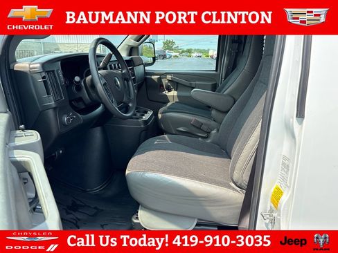 Used 2025 Chevrolet Express 2500 w/ Driver Convenience Package RWD image 9