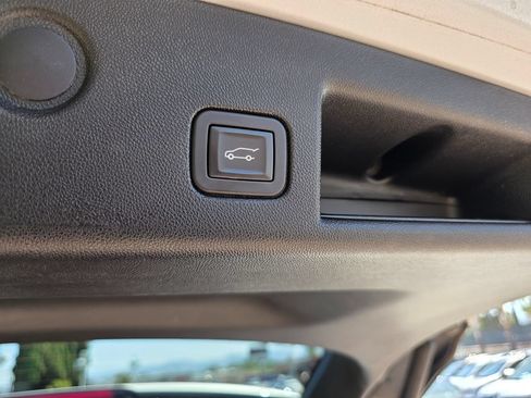 Used 2019 Chevrolet Equinox LT AWD/4WD image 19