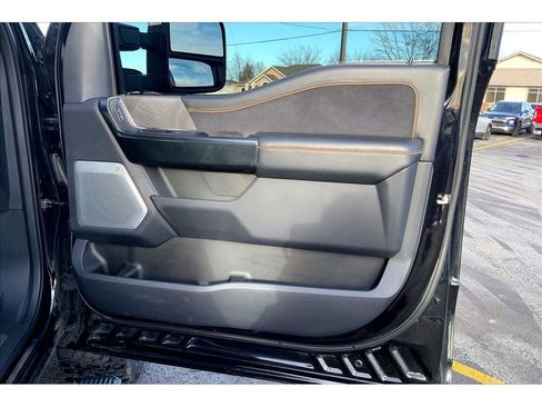 Used 2024 Ford F350 Platinum image 25