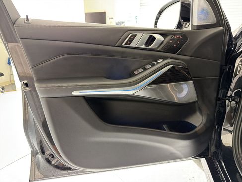 Certified 2025 BMW X7 xDrive40i w/ Executive Package AWD/4WD image 12