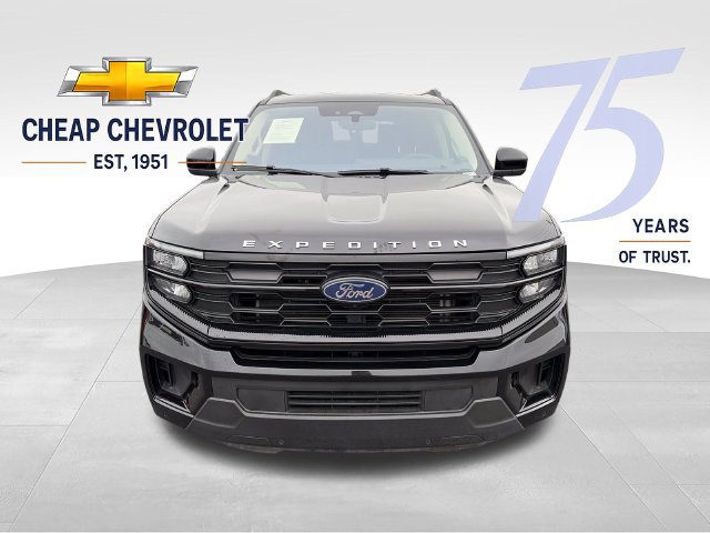 Used 2025 Ford Expedition Max Active AWD/4WD image 8