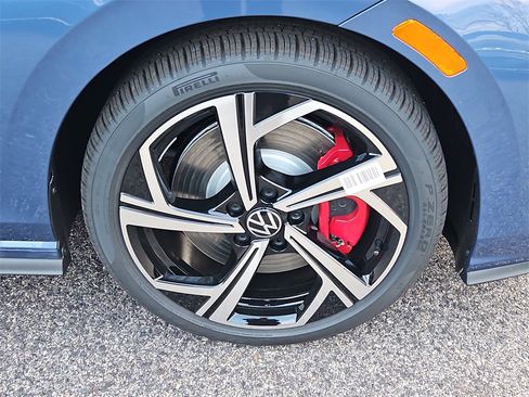 New 2026 Volkswagen GTI SE image 4