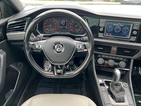 Used 2019 Volkswagen Jetta R-Line FWD image 31