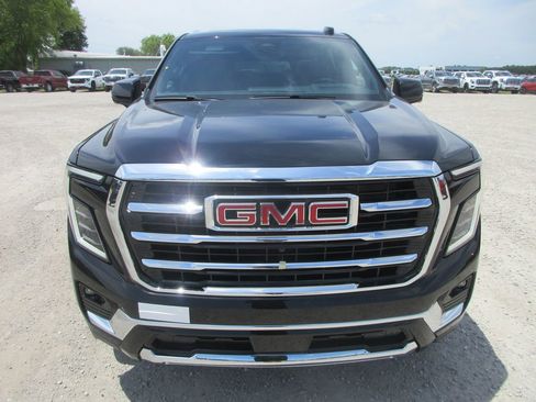 New 2026 GMC Yukon XL Elevation w/ Elevation Premium Package AWD/4WD image 10