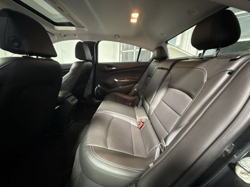 Used 2018 Chevrolet Cruze Premier FWD image 26