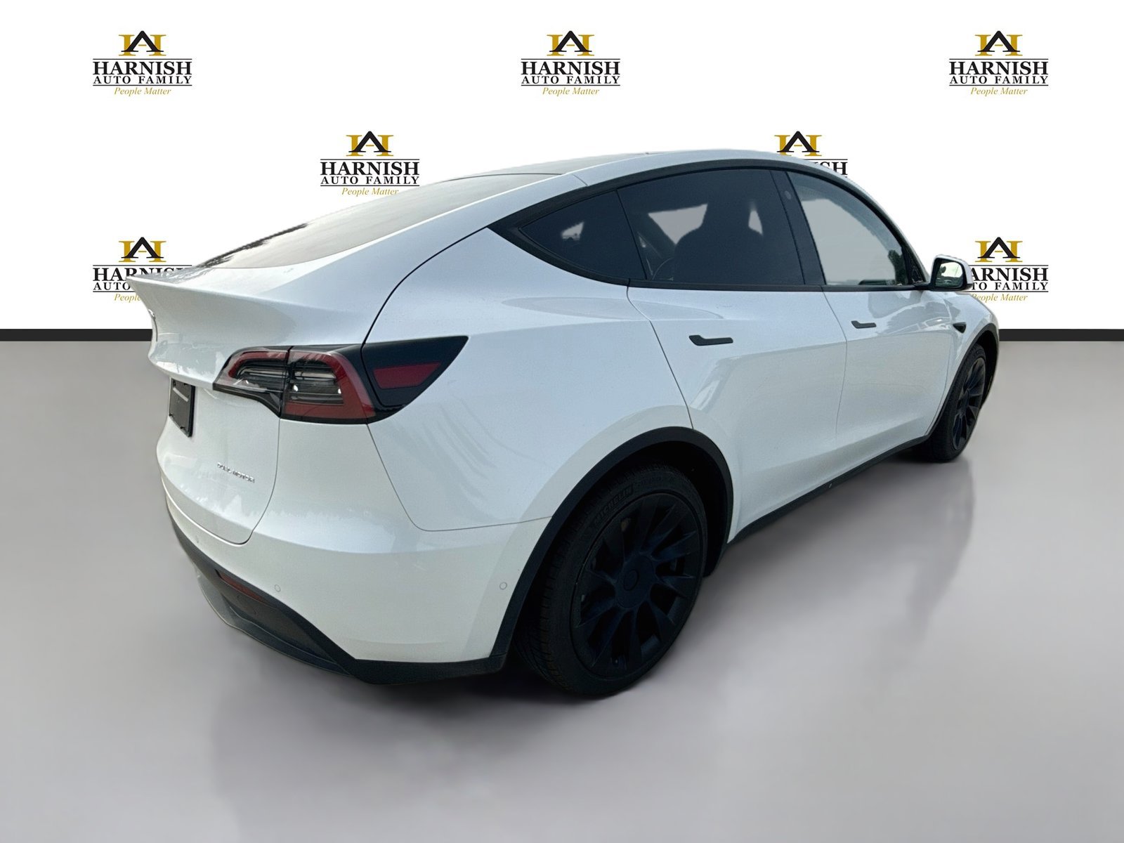 Used 2022 Tesla Model Y Long Range AWD/4WD image 5