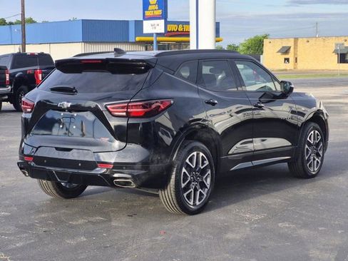 Used 2023 Chevrolet Blazer RS w/ Enhanced Convenience Package FWD image 6